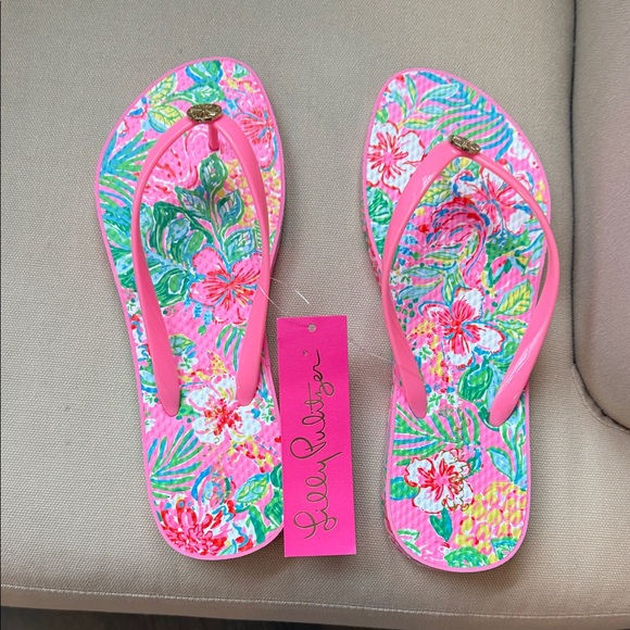Lilly Pulitzer Shoes - Lilly Pulitzer Pink Floral Flip Flops